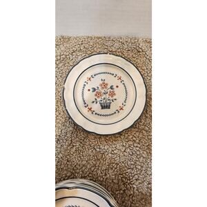 Vintage Cumberland 7.5" Salad Plates Brambleberry Set Of 6 & 1 Bonus Plate. U